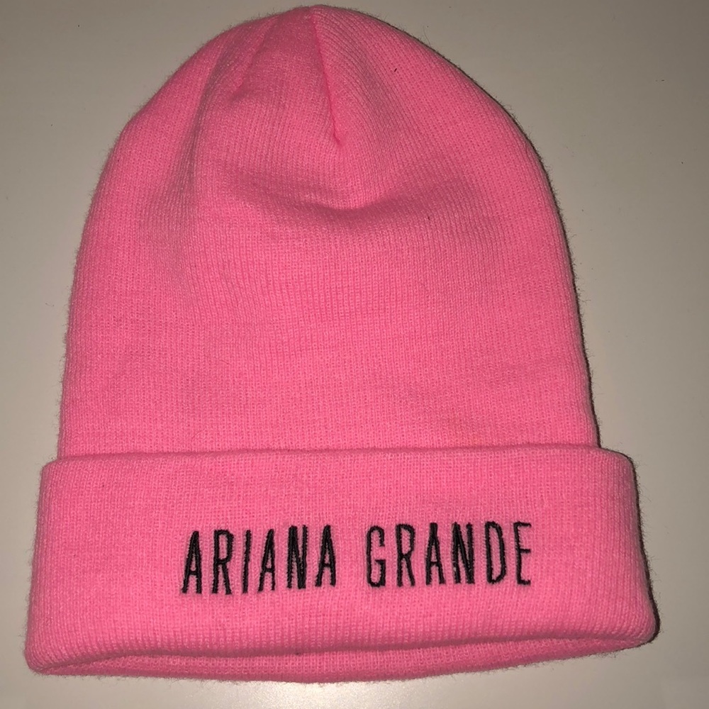Ariana Grande Honeymoon tour Merch